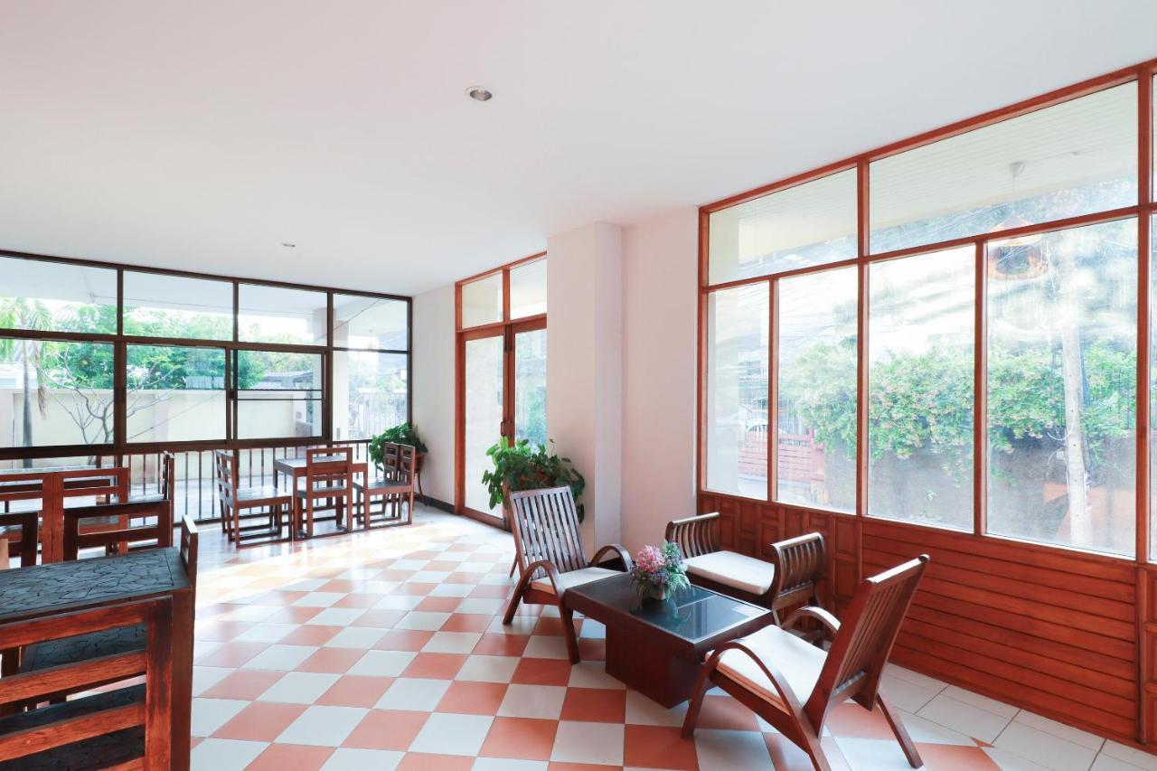 Oyo 794 Nice Mum Lodge Chiang Mai Zewnętrze zdjęcie